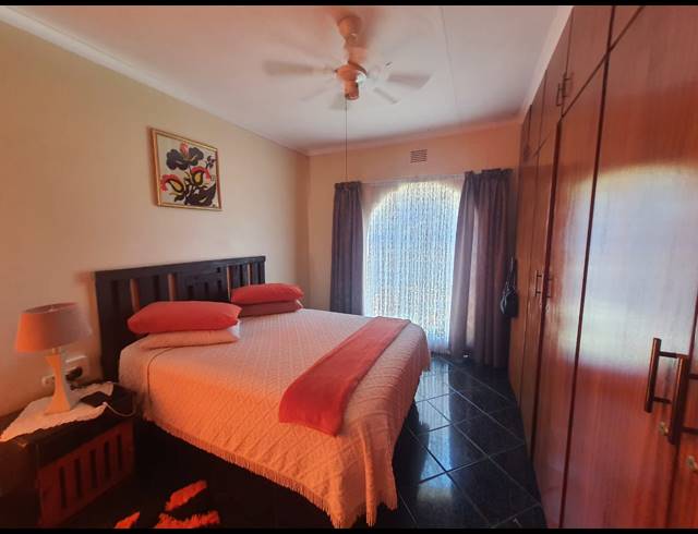 3 BEDROOM HOUSE FOR SALE IN VANDERBIJLPARK SE 6